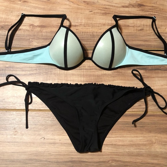 Victoria’s Secret bathing suit set,!! - Picture 5 of 8